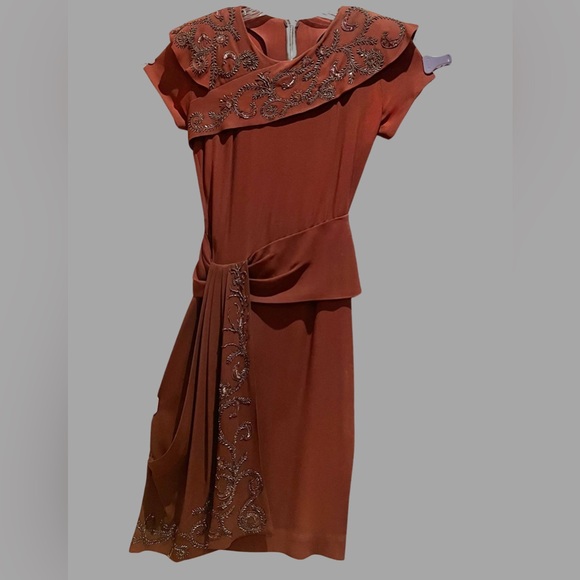 Flawless 1940’s vintage padded shoulder beaded dress - Picture 3 of 13